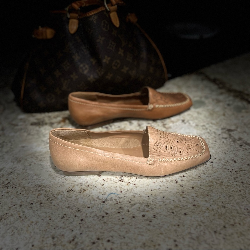 Designer flat shoes